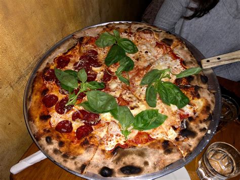 Lucali - Carroll Gardens, Brooklyn. Pizza Perfection : r/Pizza