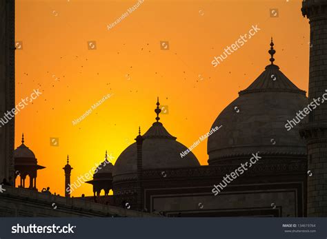 Taj Mahal Sunset View Banks Yamuna Stock Photo 134619764 | Shutterstock