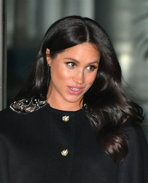 Meghan & Harry Sign Book of Condolences at New Zealand House - Meghan's ...