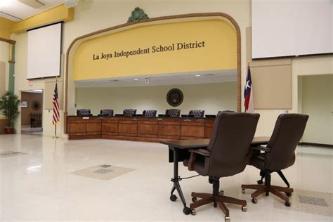 State selects new superintendent, board for La Joya ISD | KVEO-TV