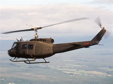 Bell UH-1 Iroquois Military Helicopter |Military Aircraft Pictures