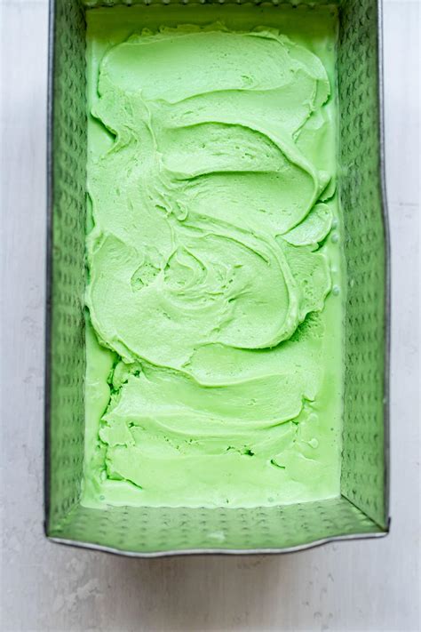 Pandan Ice Cream (made with pandan leaves) - Cooking Therapy