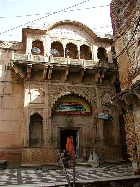 Radha Ramana Temple, Vrindavan - Timings, History, Darshan, Pooja Timings