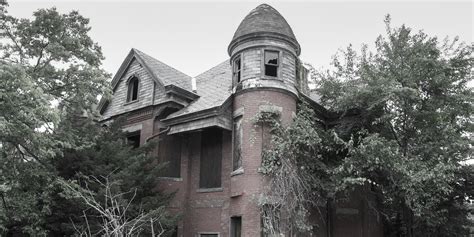 The 13 Scariest Real Haunted Houses In America - Bank2home.com