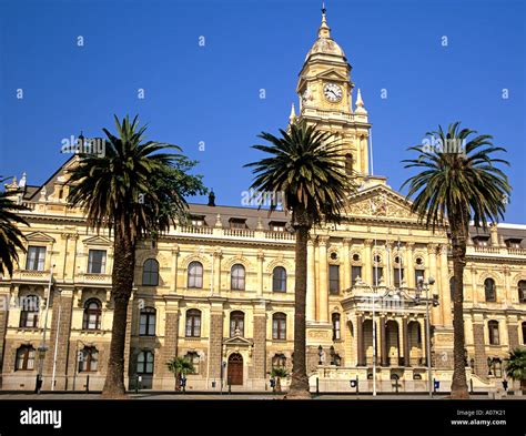 CAPE TOWN SOUTH AFRICA City Hall an attractive Edwardian building Stock ...