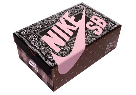 Travis Scott Nike SB Dunk Special Box Release | SneakerNews.com