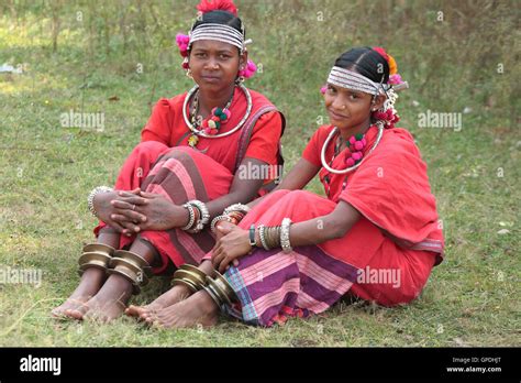 Muria adivasi tribe tribal woman dance dancer, Jagdalpur, Bastar ...