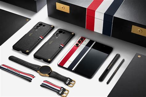 Galaxy Z Fold5 Thom Browne Edition– Samsung Mobile Press