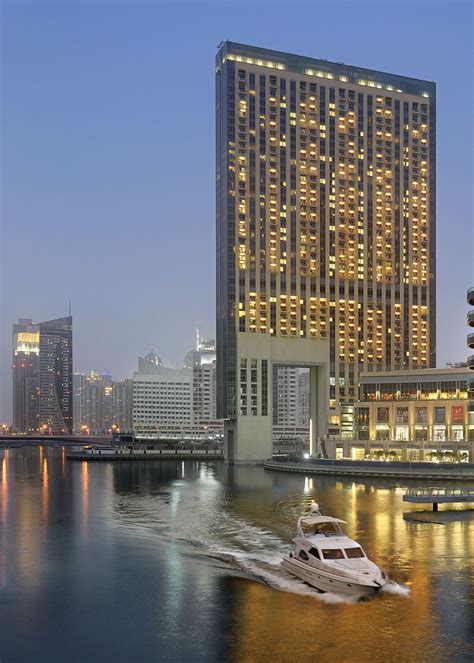 The Address Hotel Dubai Marina : A hotel in a league of its own ...