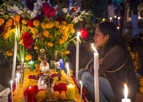 Día de Muertos: qué oraciones dedicar a los fieles difuntos - La Opinión