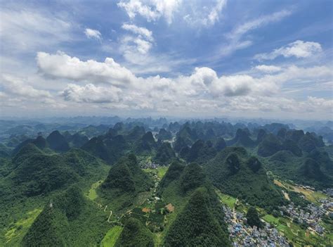 Karst mountains and picturesque rivers in S China's Yangshuo - Xinhua ...