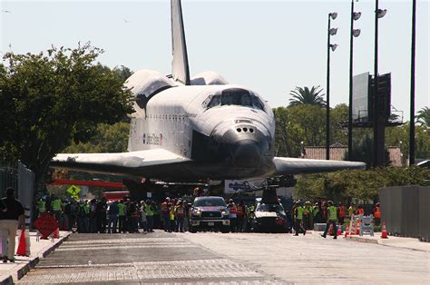 'Moonfall' pulls scenes from space shuttle Endeavour move 10 years ago ...