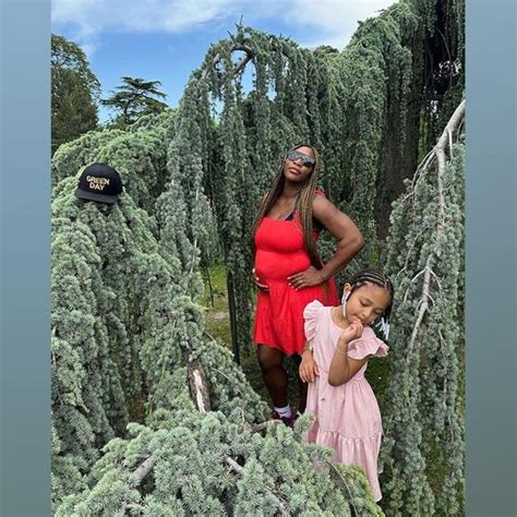 Serena Williams shares sentimental family photos, announces Los Angeles ...