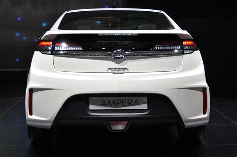 2012 Opel Ampera Review