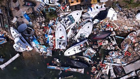 Hurricane Otis: Mexico troops tackle looting in devastated Acapulco : r ...