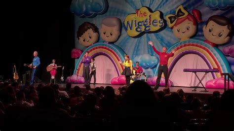 Wiggles Concert Beginning - YouTube