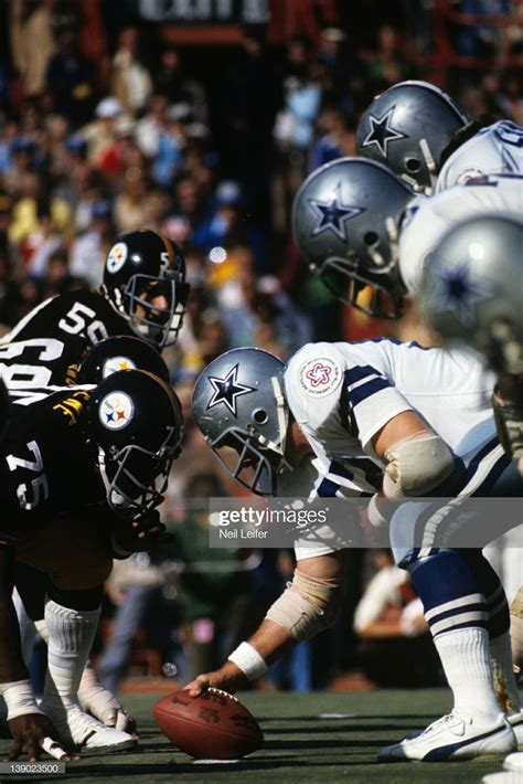 Super Bowl X Dallas Cowboys John Fitzgerald lined up before snap vs ...