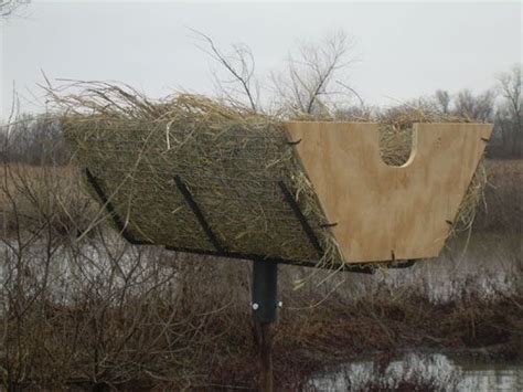 Canada goose nesting structure