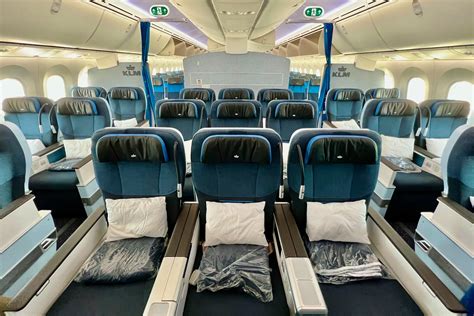 Review: KLM’s new Premium Comfort cabin on the Boeing 787-10 Dreamliner ...