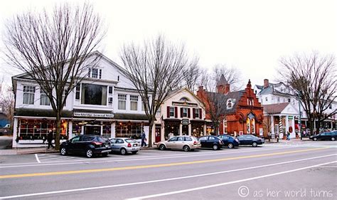 Vintage Holiday Fun in Stockbridge, MA | As Her World Turns