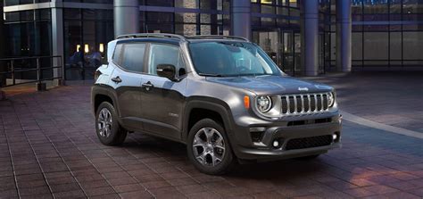 Imágenes del interior y el exterior del Jeep® Renegade 2023