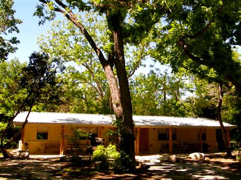 Frio River Cabins - Frio River Camping