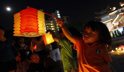 Chinese Moon Cake Festival Lantern - Wiki Cakes