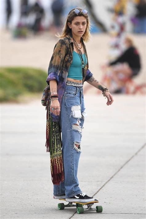 Paris Jackson Skateboarding at Venice Beach Boardwalk • CelebMafia