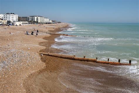 WORTHING, WEST SUSSEX/UK - APRIL 20 : View of Worthing Beach in ...