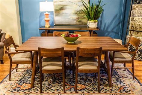 Stickley Walnut Grove Dining Table | Reid's Fine Furnishings