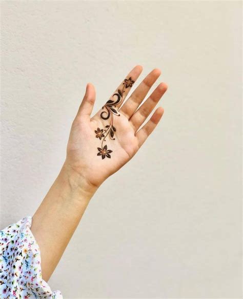 Easy Small Mehndi Designs: 10 Beautiful Ideas for Every Occasion That ...