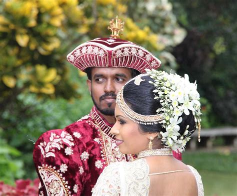 Dresses of Sri Lanka: Explore Unique Clothes of Sri Lanka