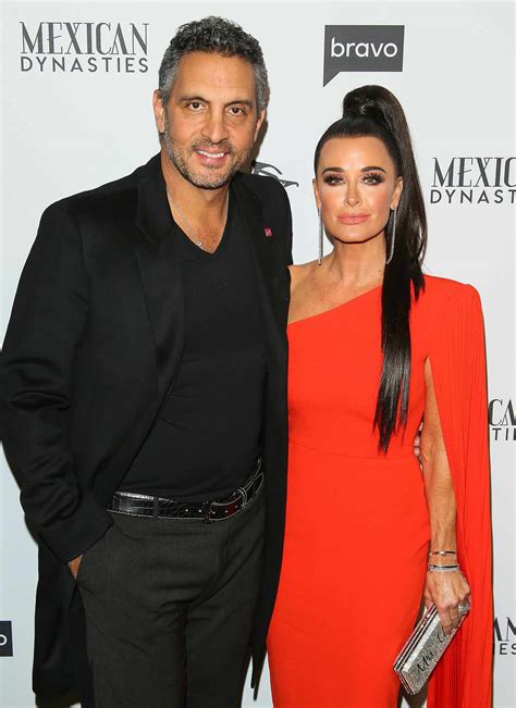 Kyle Richards Says 'Public' Mauricio Umansky Split Has Been 'Too Much'