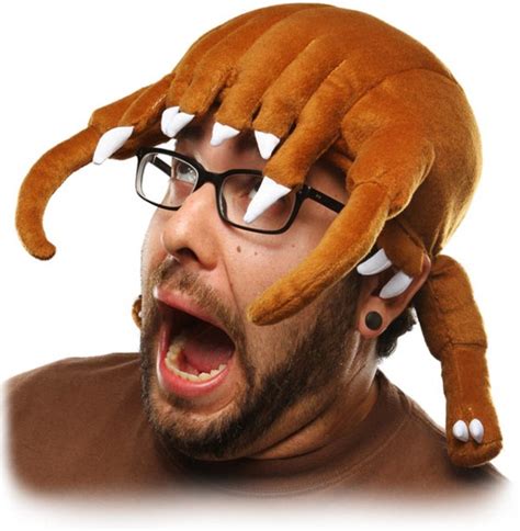 Half-Life Headcrab Hat - GeekAlerts