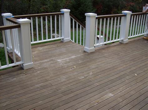 A Simple Guide To Porch Railing Paint Ideas GF141m2 https ...