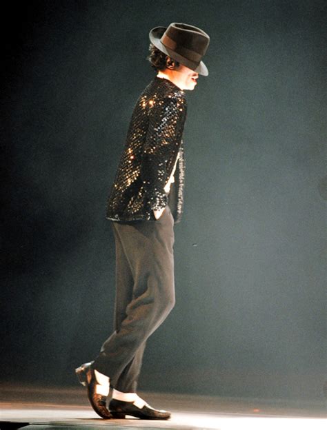 Moonwalk: se cumplen 30 años de la primera vez que lo bailó Michael ...