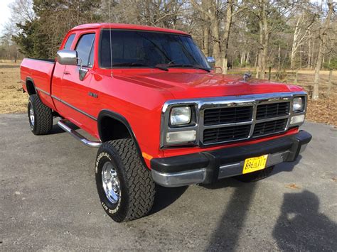 Bid for the chance to own a 1993 Dodge Power Ram W150 4×4 at auction ...