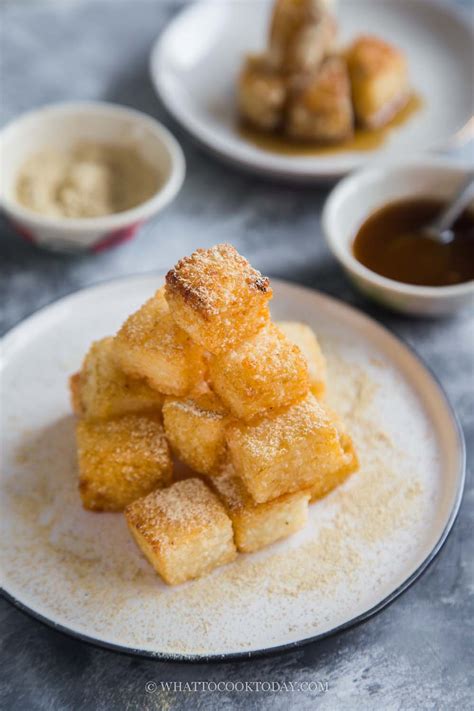 Fried Pounded Glutinous Rice Cake with Brown Sugar Syrup (Hong Tang Ci Ba)