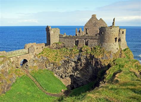 Dunluce Castle – The Ruin On The Cliff | Daily Scribbling