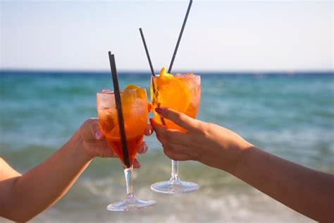 Cocktail Hour: 10 international beach drinks to help pretend you’re on ...