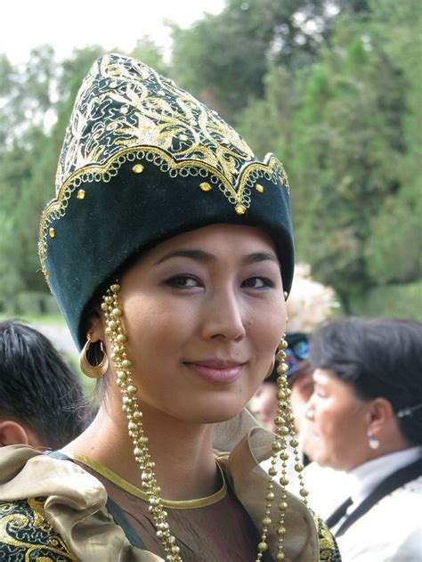 (Kazakh people) Kazakh girl in national dress. | National dress, Women ...