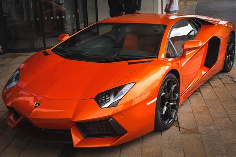 Descubrir 65+ imagen lamborghini aventador orange - Abzlocal.mx