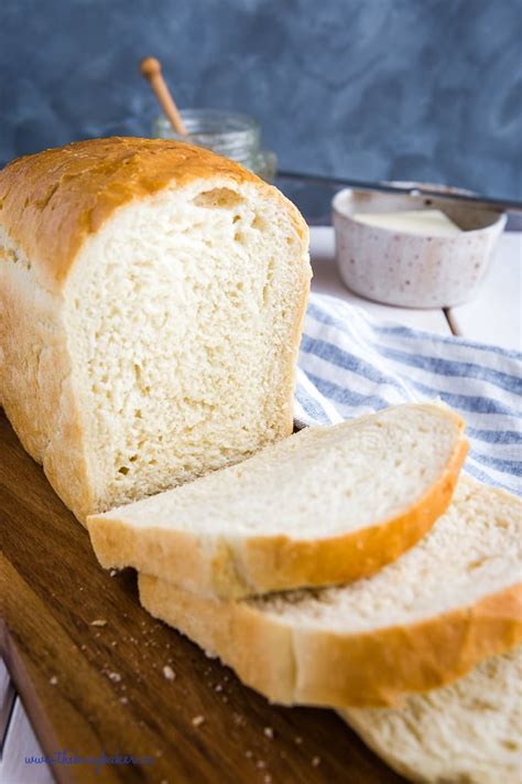 Easy White Sandwich Bread {Old Fashioned Recipe} - The Busy Baker