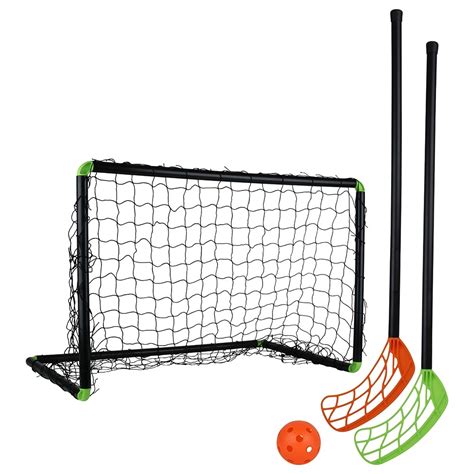 Innebandy - Bollar och innebandymål.