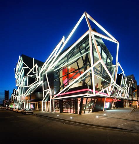 Theater Architecture: 10 Modern Music Hall Masterpieces