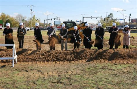 Mercy Breaks Ground on New Fort Smith Clinic | Mercy