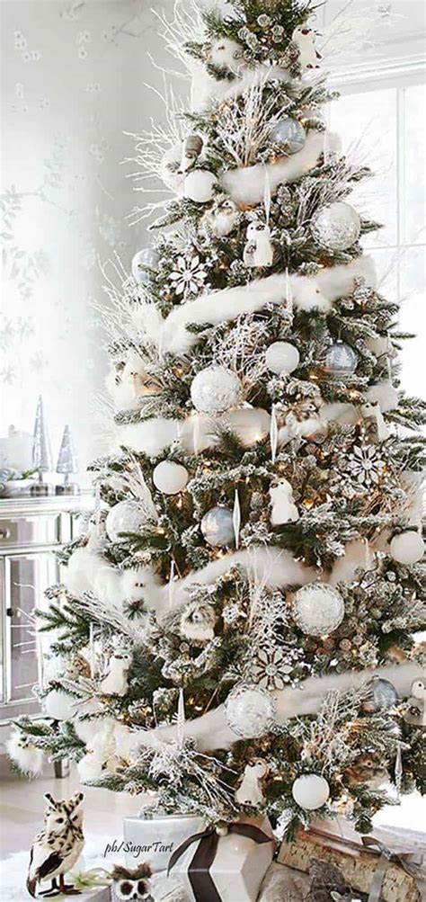 25+ Absolutely Stunning White Christmas Tree Decorating Ideas