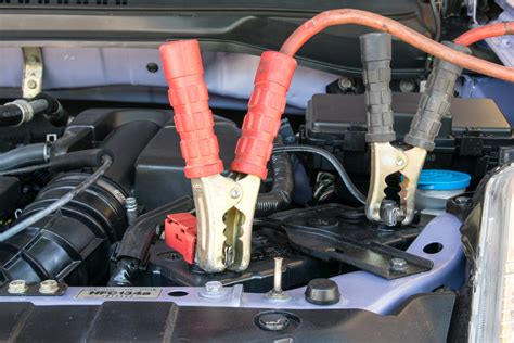 How to Jumpstart a Car: 5 Steps to Take When Your Car Battery Dies ...