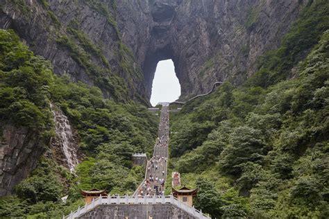 Tianmen Mountain: Heaven's Gate in Hunan - Sailingstone Travel