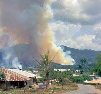 KABUT ASAP AKIBAT KEBAKARAN HUTAN DAN LAHAN | seputar ilmu pengetahuan